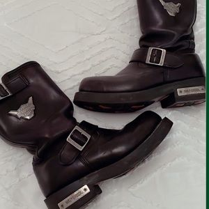 authentic vintage harley davidson boots!